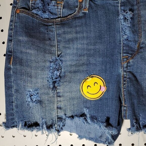 Trashed Levi Strauss Modern Shorts Denim Jean Smiley Face Shredded Stretch, Sz 6 - Picture 3 of 7